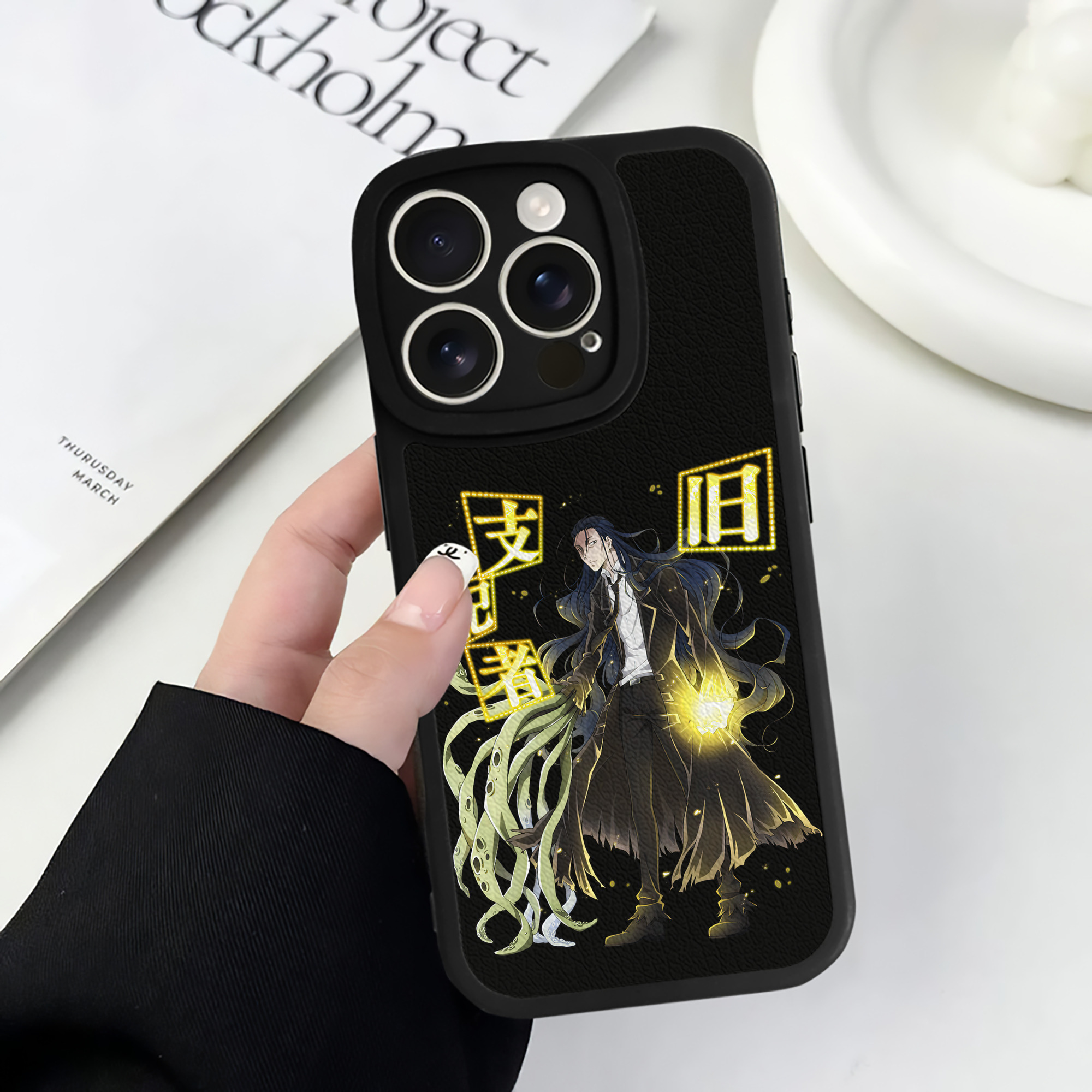 （画像用） 文豪ストレイドッグス Bungo Stray Dogs 【iPhone 16シリーズ対応】シリコンスマホケース（レザー調） 材質：シリコン